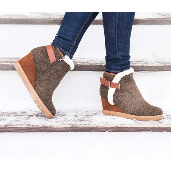 New Muk Luks AnneMarie Wedge Boots Brown Marl Ankle Buckle Shoes Faux Fur Sz 10